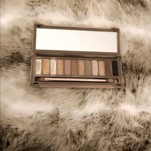 Urban decay Naked 2 eyeshadow Palette